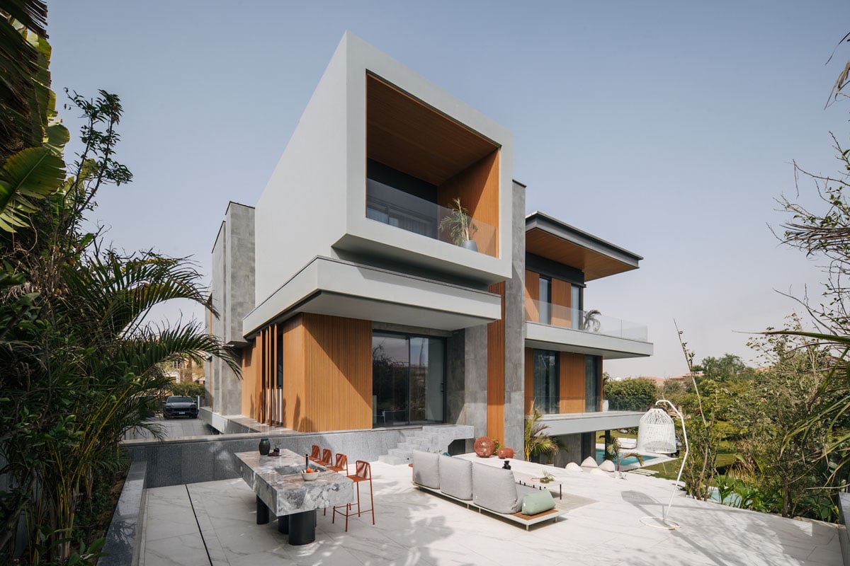 The Continuum House — Rear corner — the cantilevered box over the garden terrace